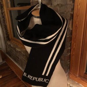 Banana Republic Wool Scarf & Headband